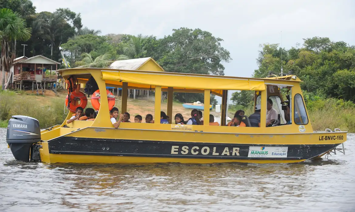 School transport on the river
